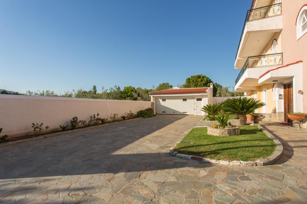 Marathon Beachside Villa 100M From The Beach 스키니아스 외부 사진