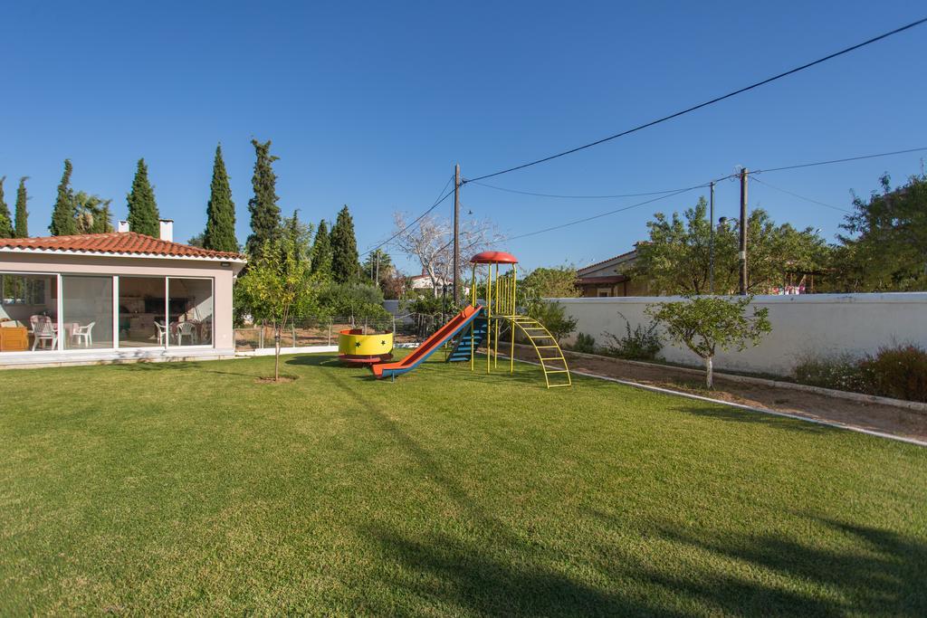 Marathon Beachside Villa 100M From The Beach 스키니아스 외부 사진